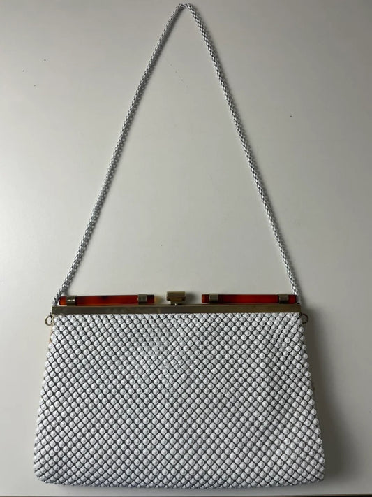 White Metal Mesh Evening Handbag with Gold-Tone Frame - Image 2