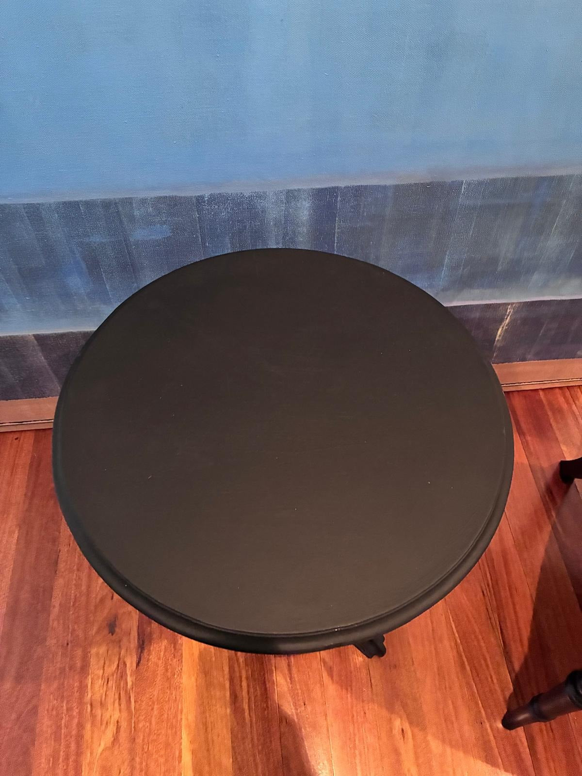 Vintage Style Round Pedestal Accent Table - Black Side Table - Image 3