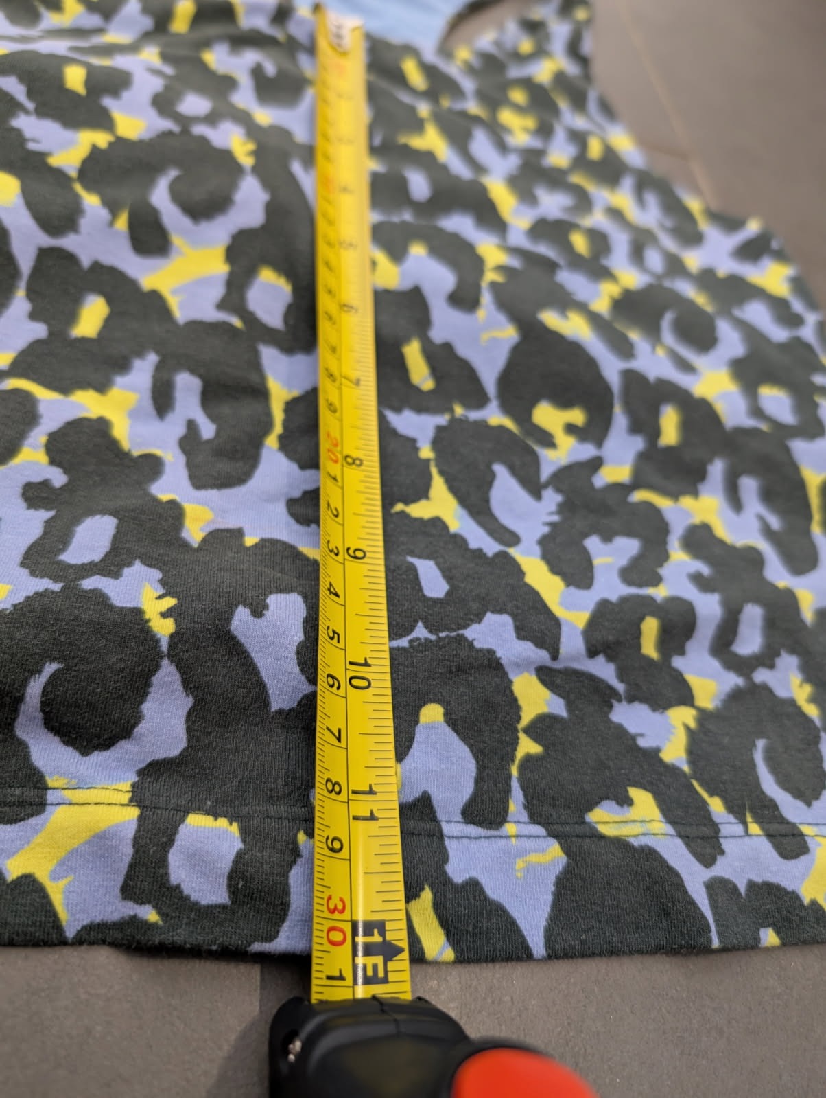 Gorman Activewear Racerback Tank Top - Blue/Yellow Animal Print Size 10 - Image 7