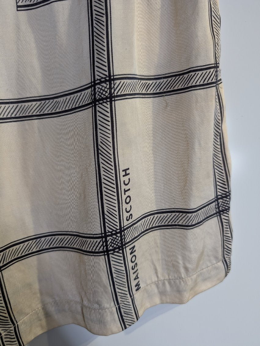 Maison Scotch Plaid Print Elastic Waist Shorts Cream & Black - Image 2