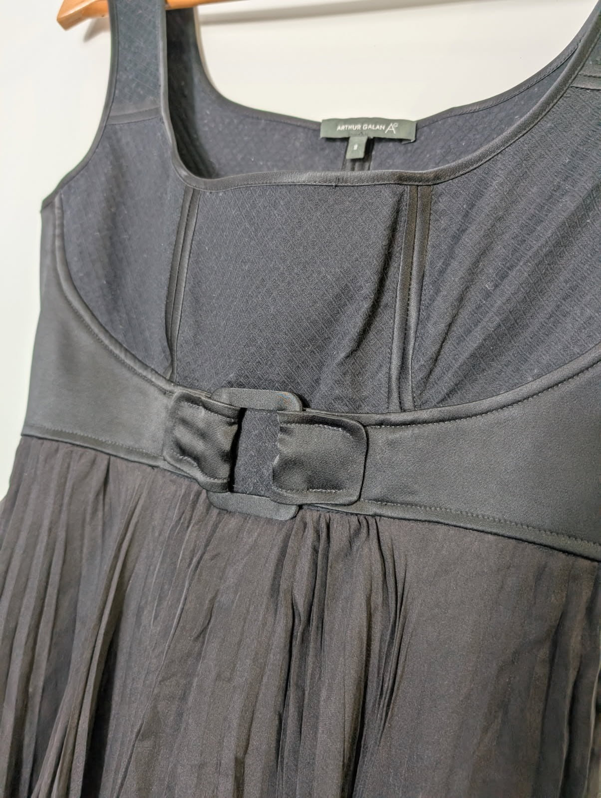 Arthur Galan AG Black Silk Pleated Sleeveless Dress - Size 8 - Image 2