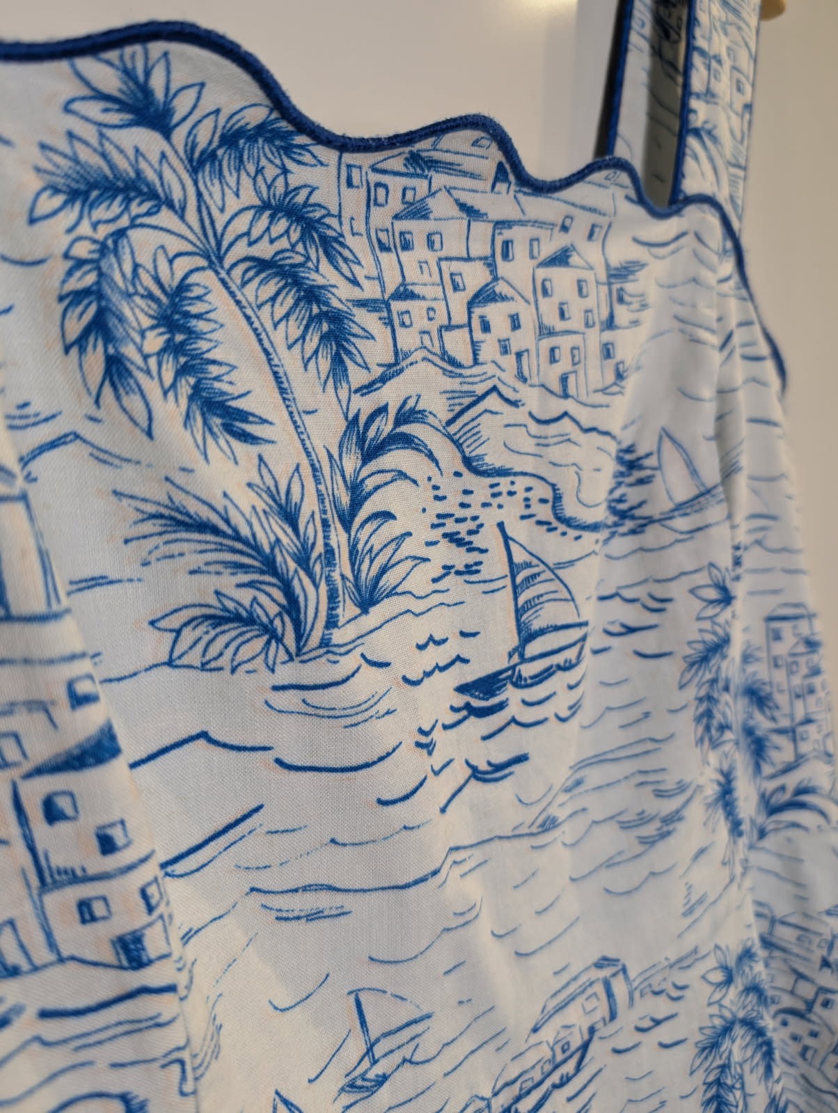 Review Scalloped Toile Print Fit and Flare Dress - Size 16 - Image 2