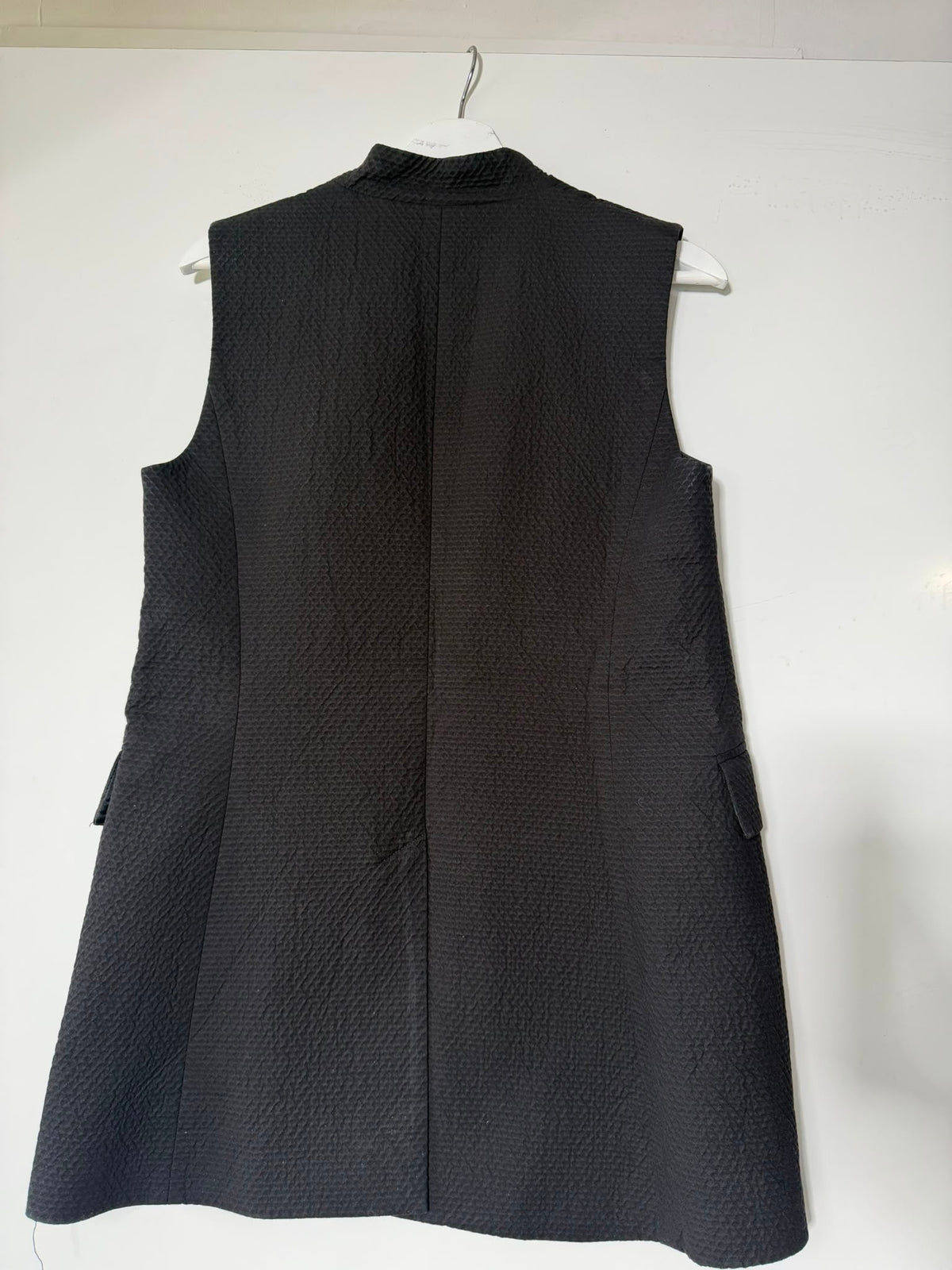 Cue Black Textured Sleeveless Longline Vest Size 10 - Image 2