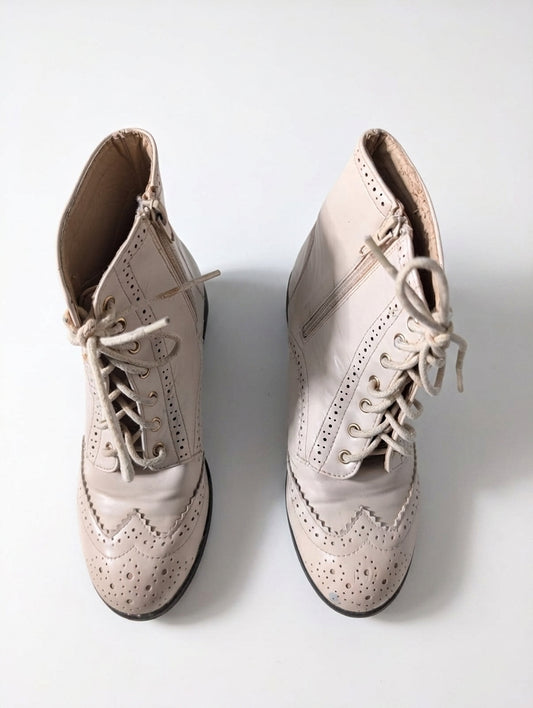 Pavement Cream Brogue Lace-Up Ankle Boots - Women's Size 36 - Image 1