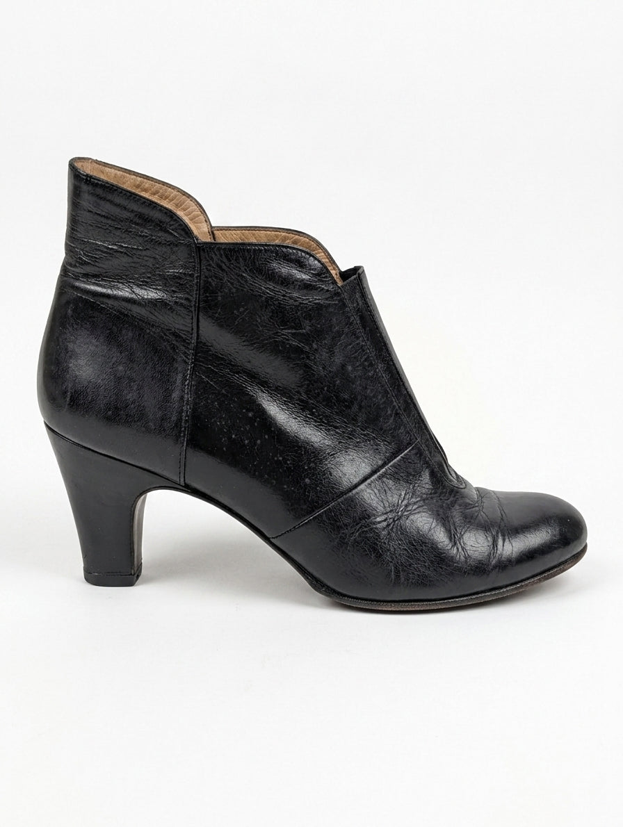 Laure Bassal Leather Ankle Booties Black Women's Size 6.5 - Image 3