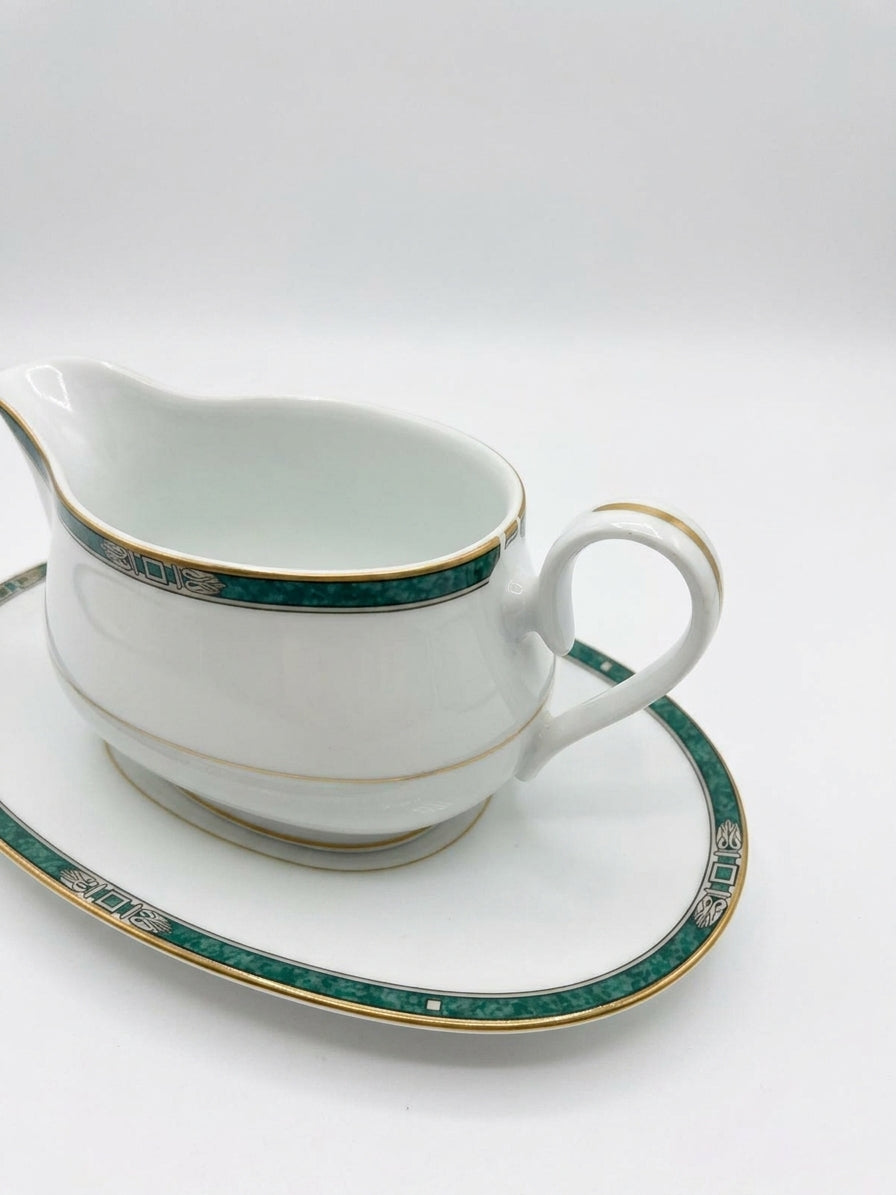 Noritake Legendary 4139 Gravy Boat with Attached Underplate - Image 1