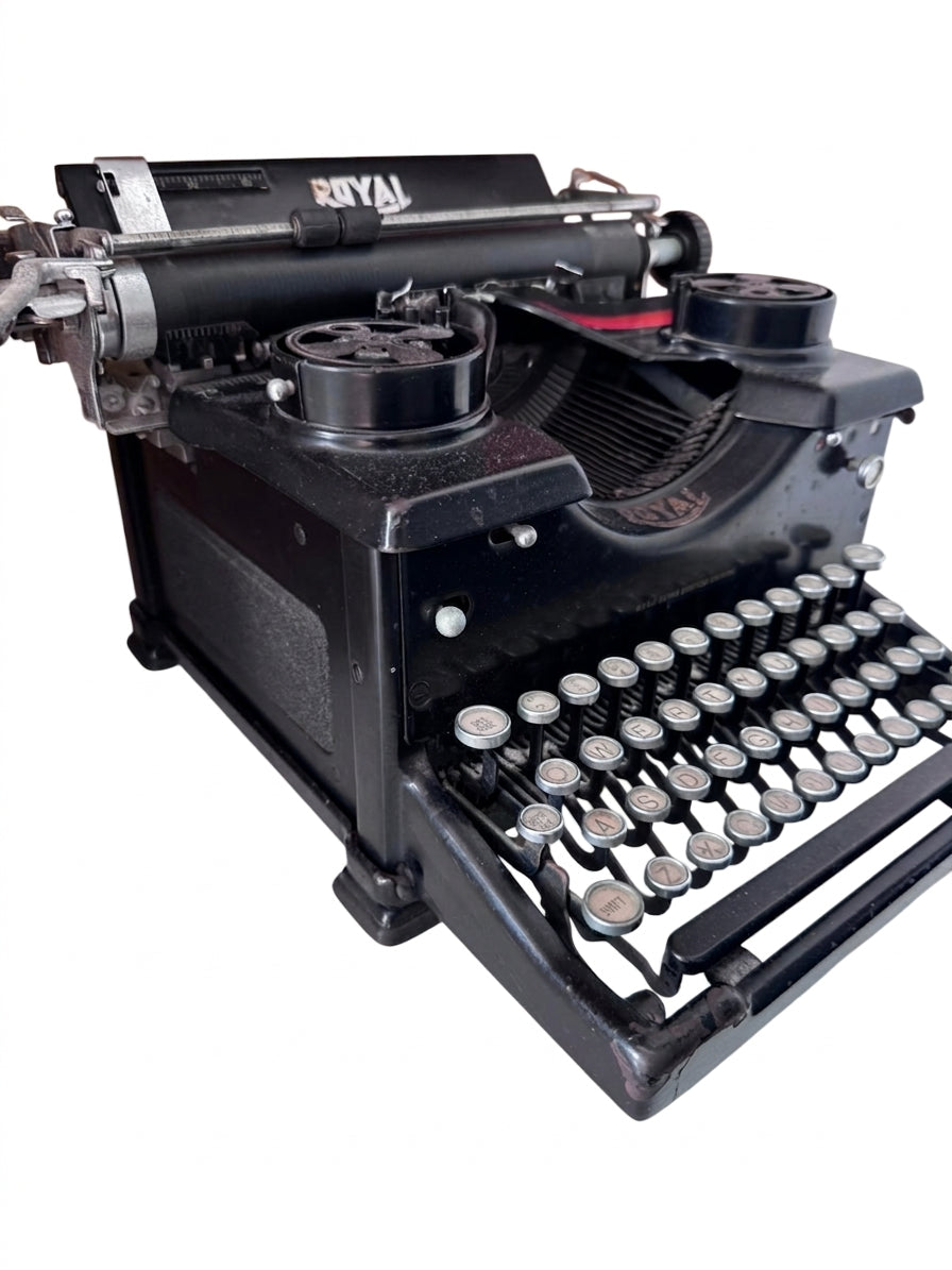 Royal Quiet De Luxe Typewriter 1950s Manual Mechanical Black - Image 1