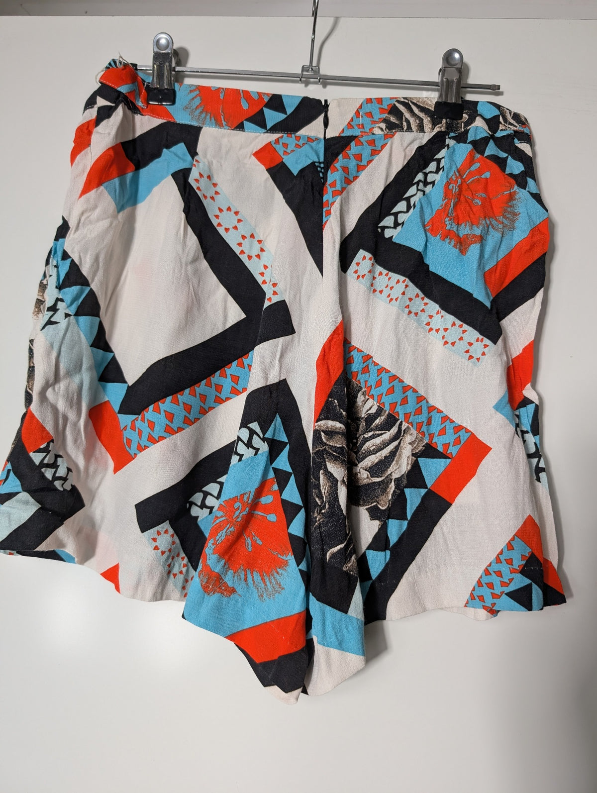 Something Else Geometric Print Shorts Women's AU 8 - Image 4
