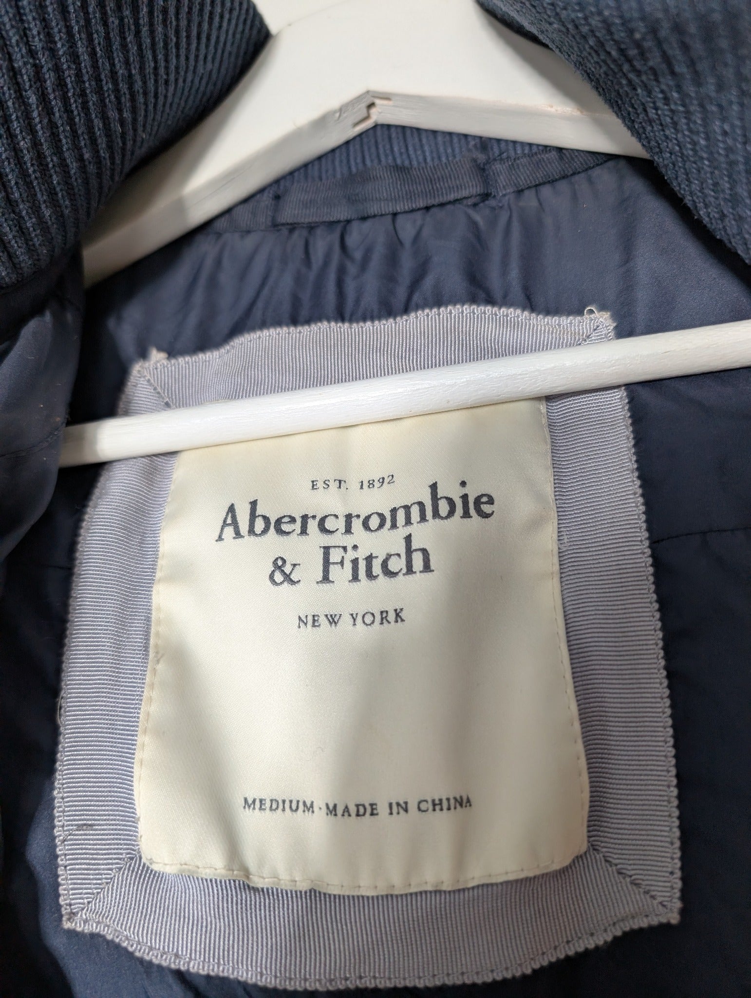 Abercrombie & Fitch Quilted Puffer Jacket Navy Blue Women's Size M - Image 4