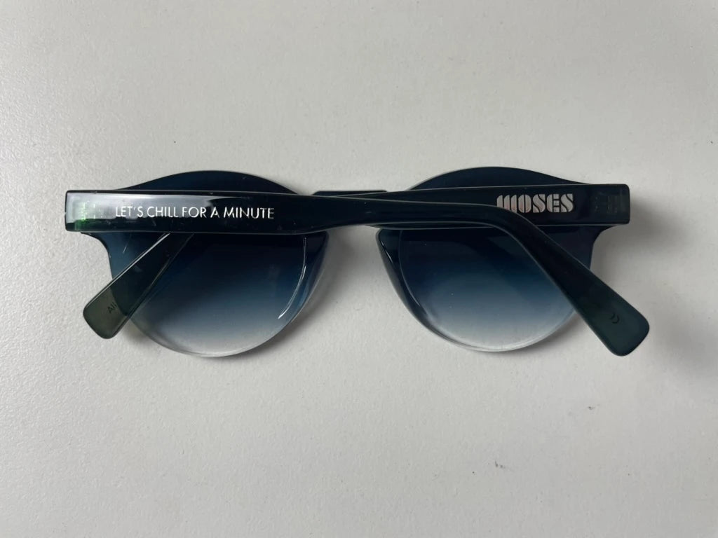 MOSES Unisex Sunglasses Gradient Lens Let's Chill For A Minute - Image 2
