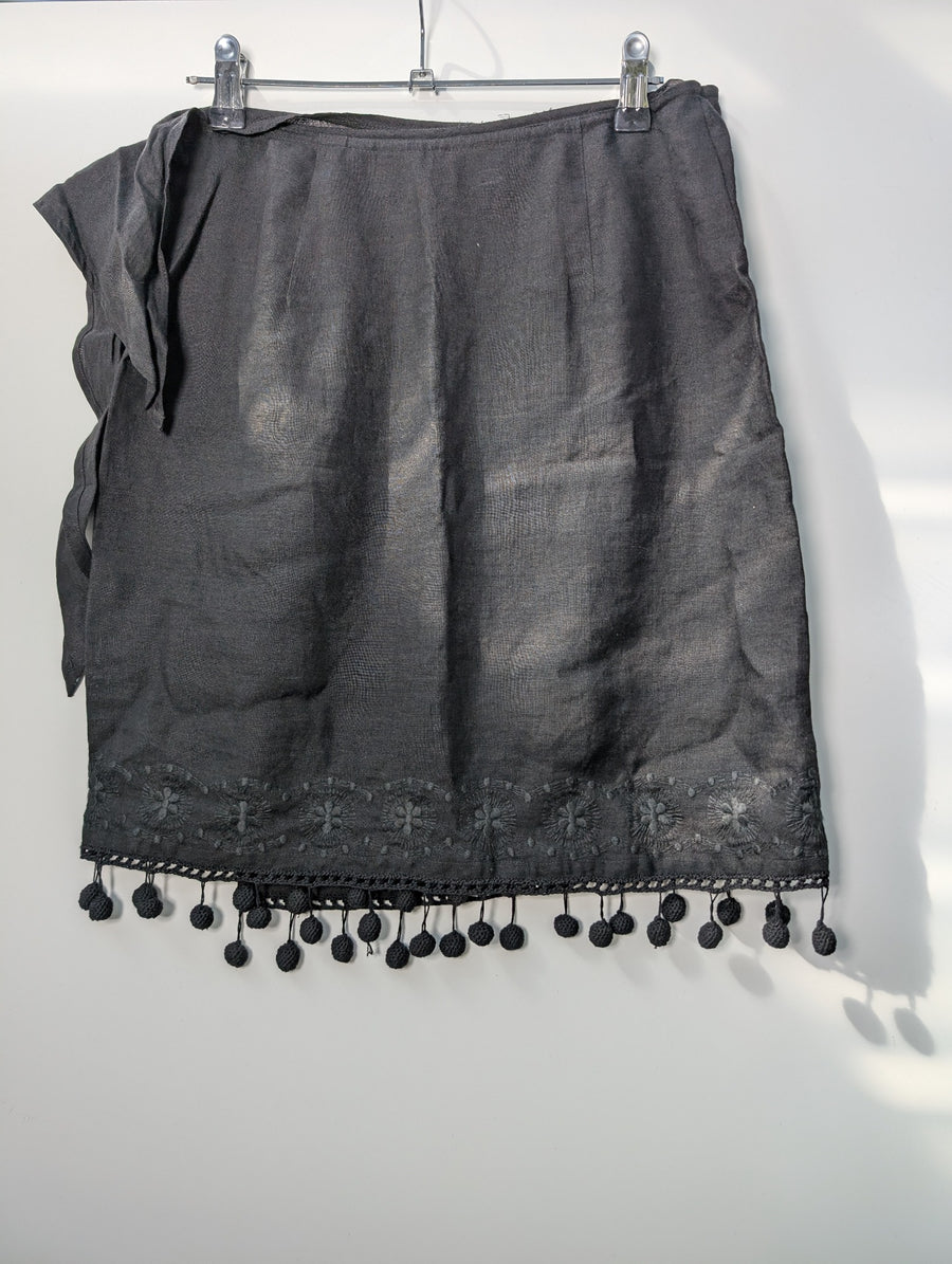 DKNY Linen Wrap Skirt Black Embroidered Hem Size 4 - Image 4