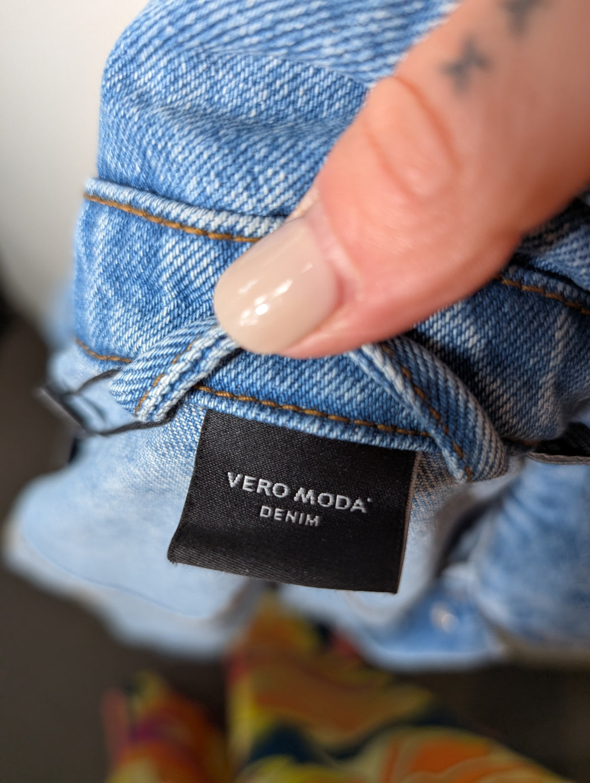 Vero Moda Denim Jacket Light Blue Cropped Size M - Image 4