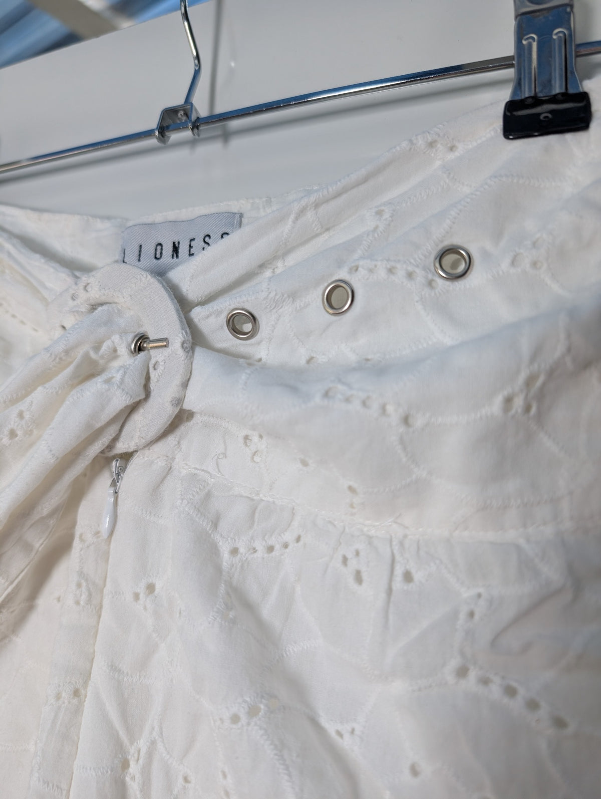 Lioness Eyelet Tie-Front Shorts White Women's XS - Image 2