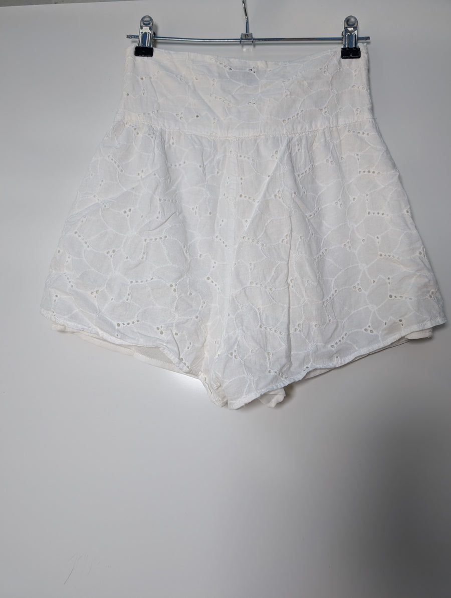 Lioness Eyelet Tie-Front Shorts White Women's XS - Image 4