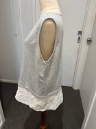 SimplyVera Vera Wang Grey Sleeveless Top Size 12 - Image 5