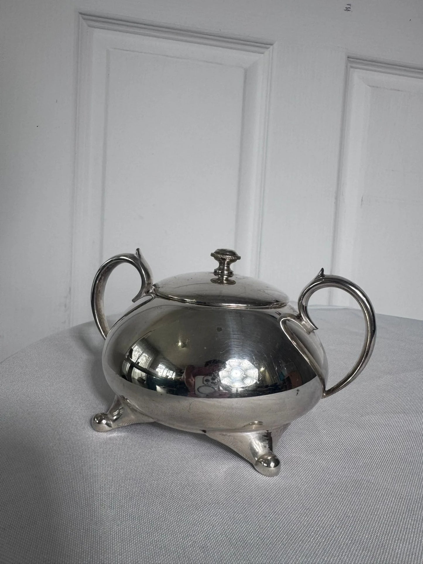 Vintage Silver Plated Sugar Bowl With Lid - Elegant Tableware - Image 3