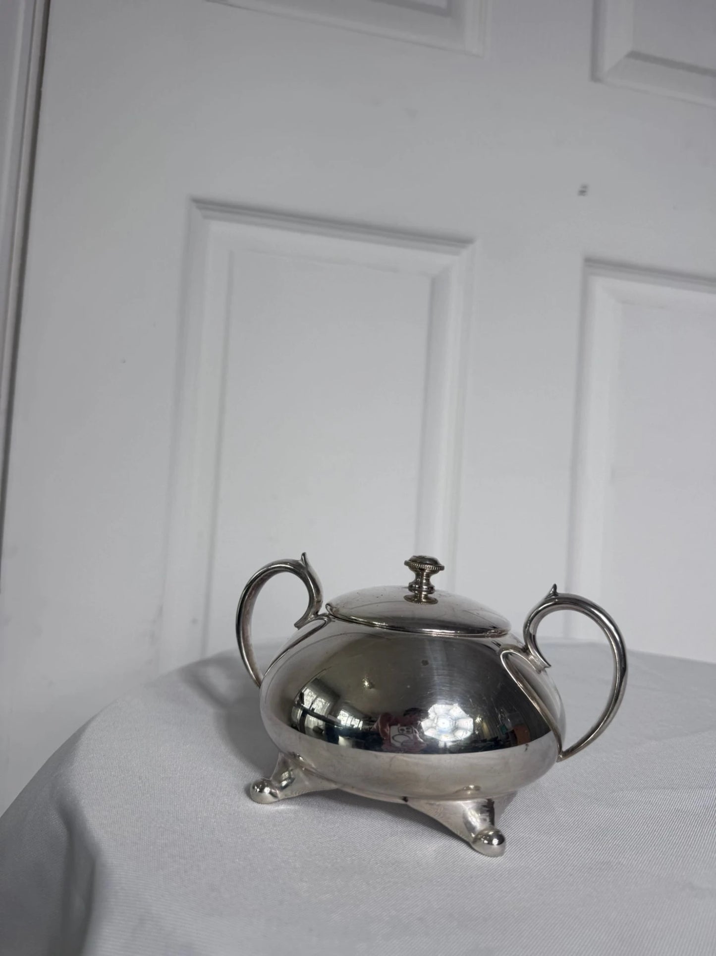 Vintage Silver Plated Sugar Bowl With Lid - Elegant Tableware - Image 4