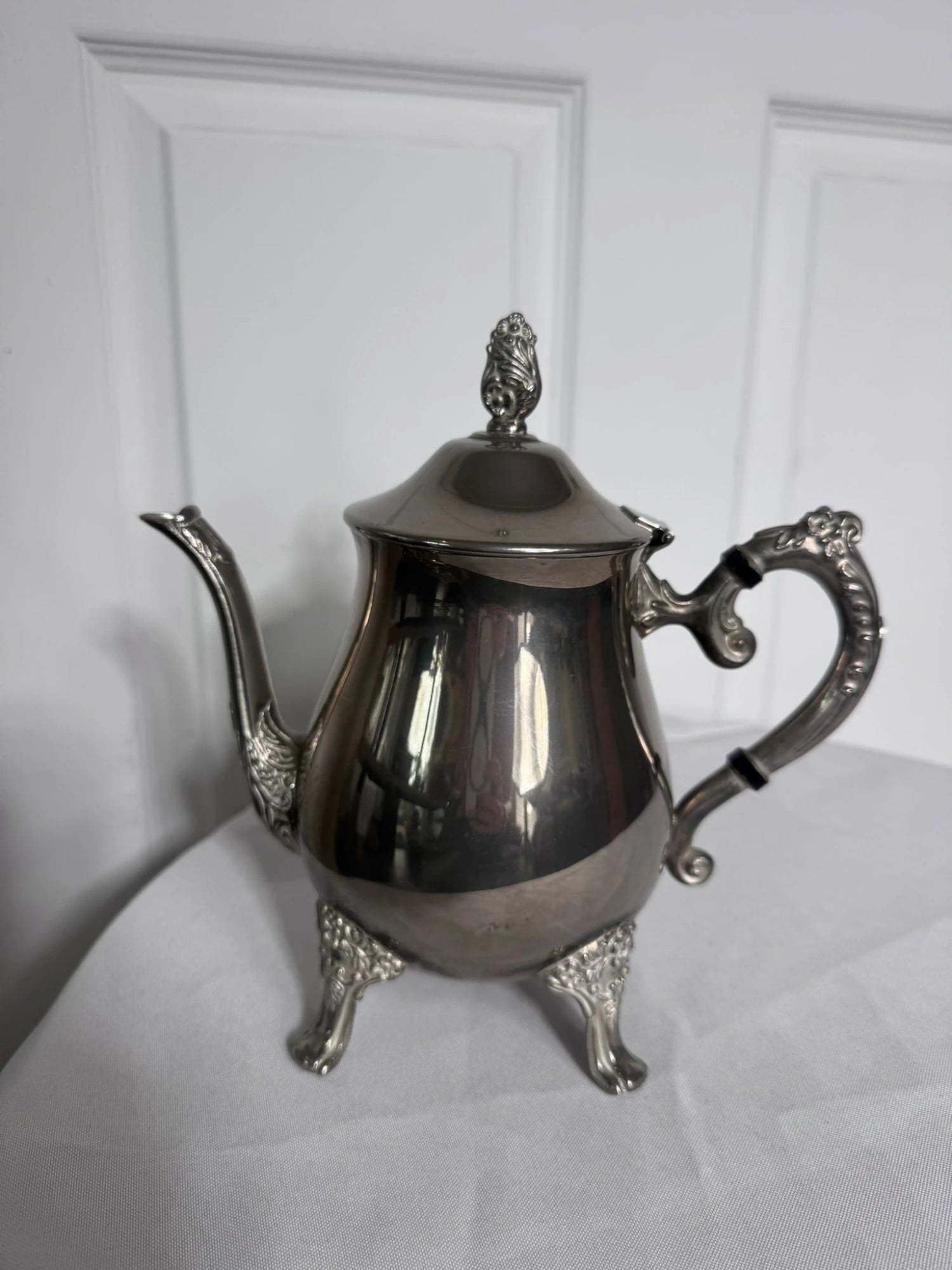 Vintage Silver Plated Sugar Bowl With Lid - Ornate Footed Design - Image 3
