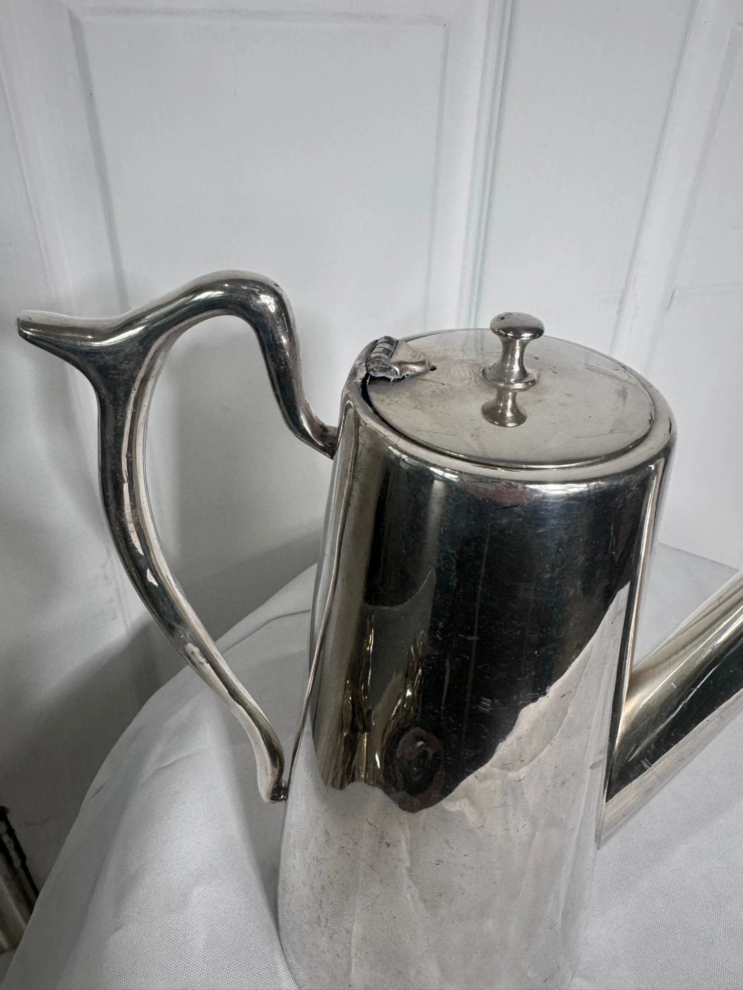 Vintage Silver Plated Tapered Coffee Pot - Elegant Mid-Century Style - Image 5