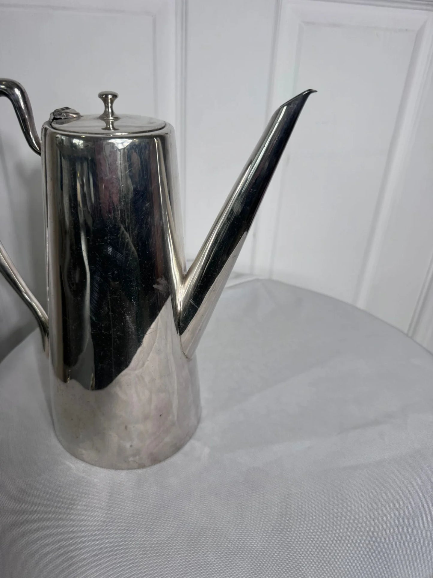 Vintage Silver Plated Tapered Coffee Pot - Elegant Mid-Century Style - Image 3