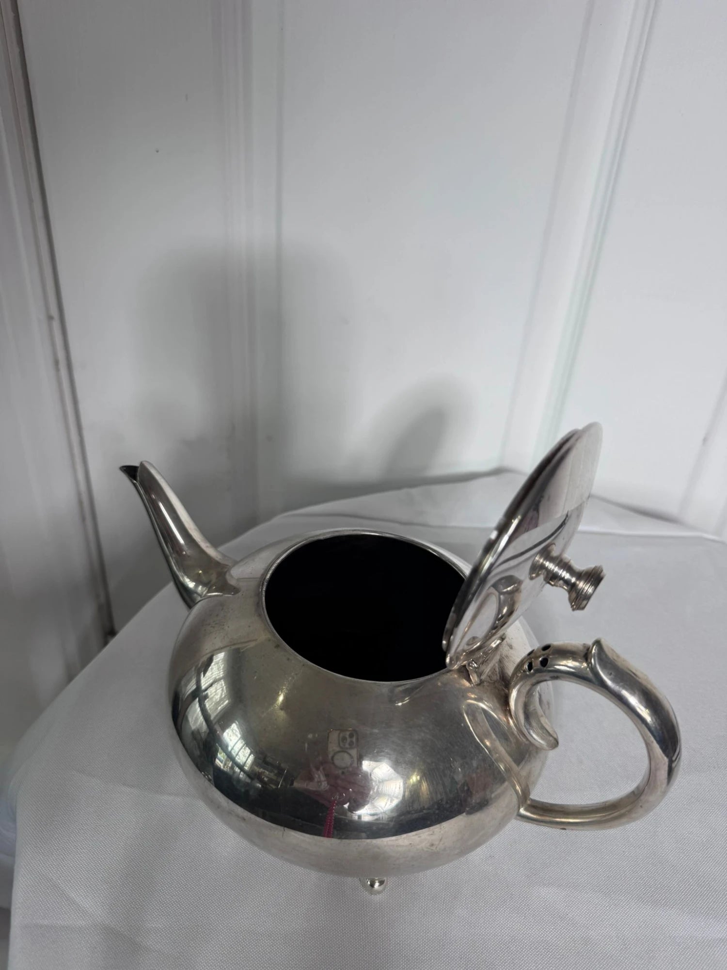 Vintage Silver Plated Teapot - Elegant Footed Design - Image 5