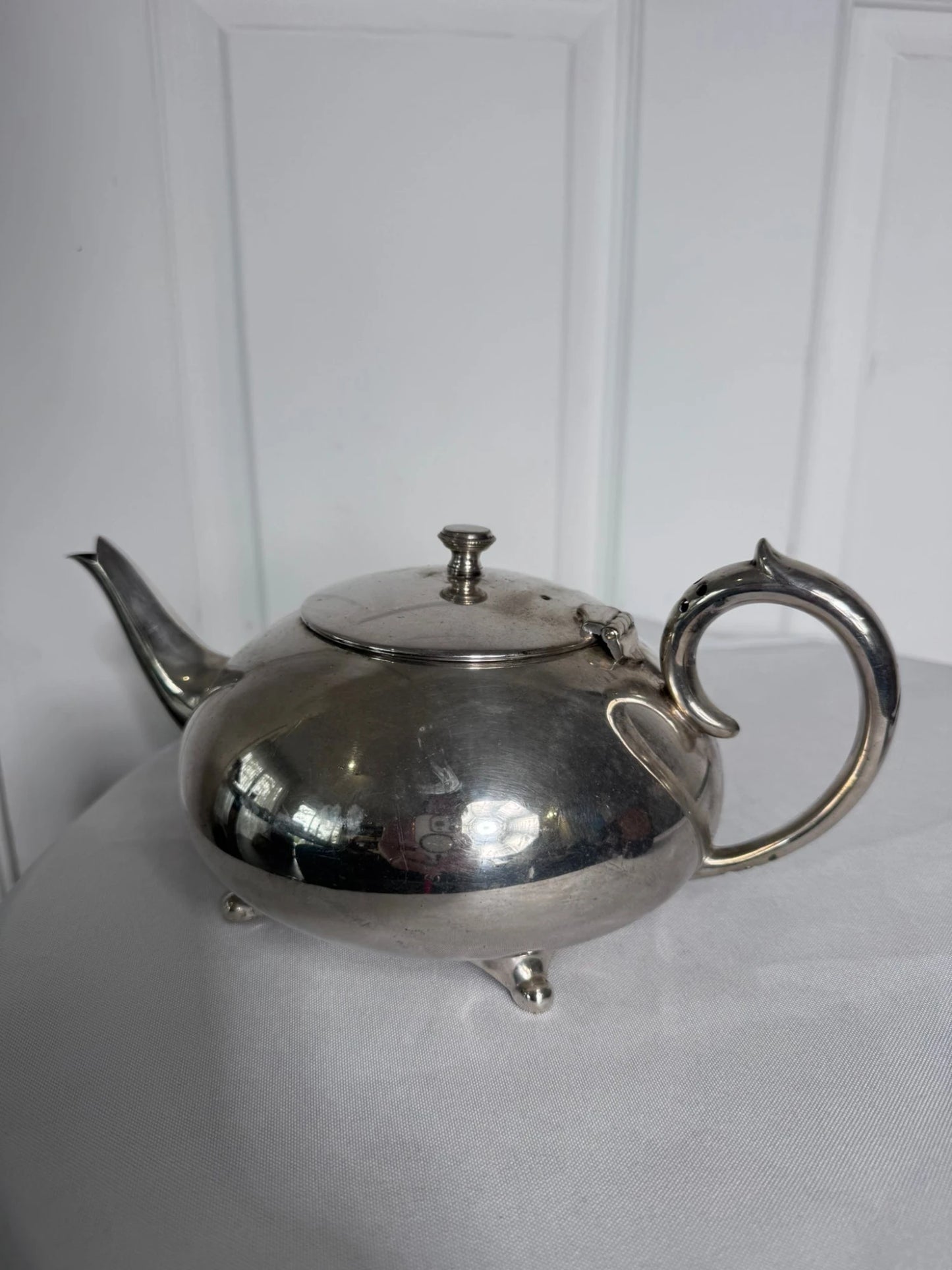 Vintage Silver Plated Teapot - Elegant Footed Design - Image 3