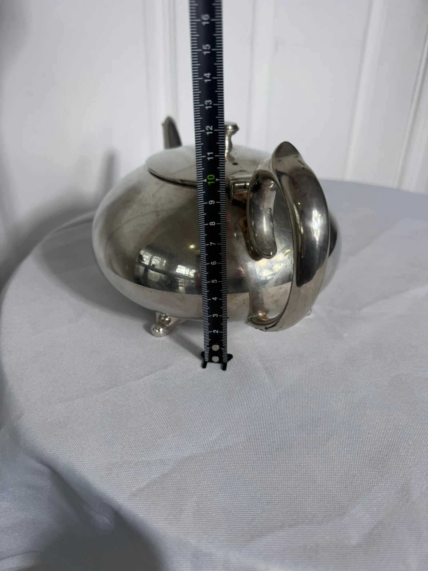Vintage Silver Plated Teapot - Elegant Footed Design - Image 10
