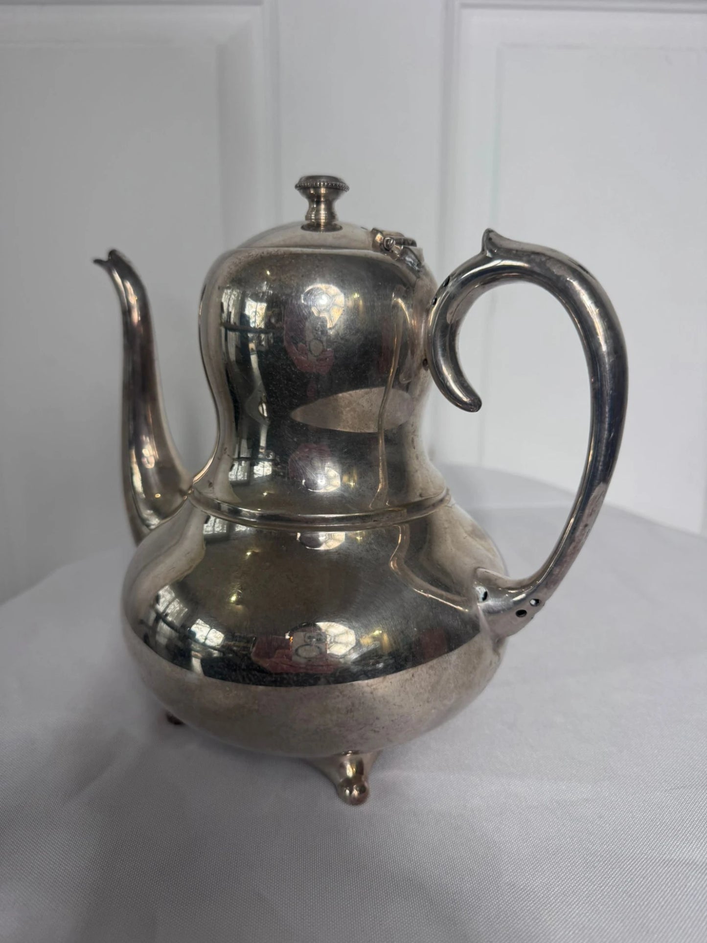 Vintage Silver Plated Teapot - Elegant Footed Design - Image 5
