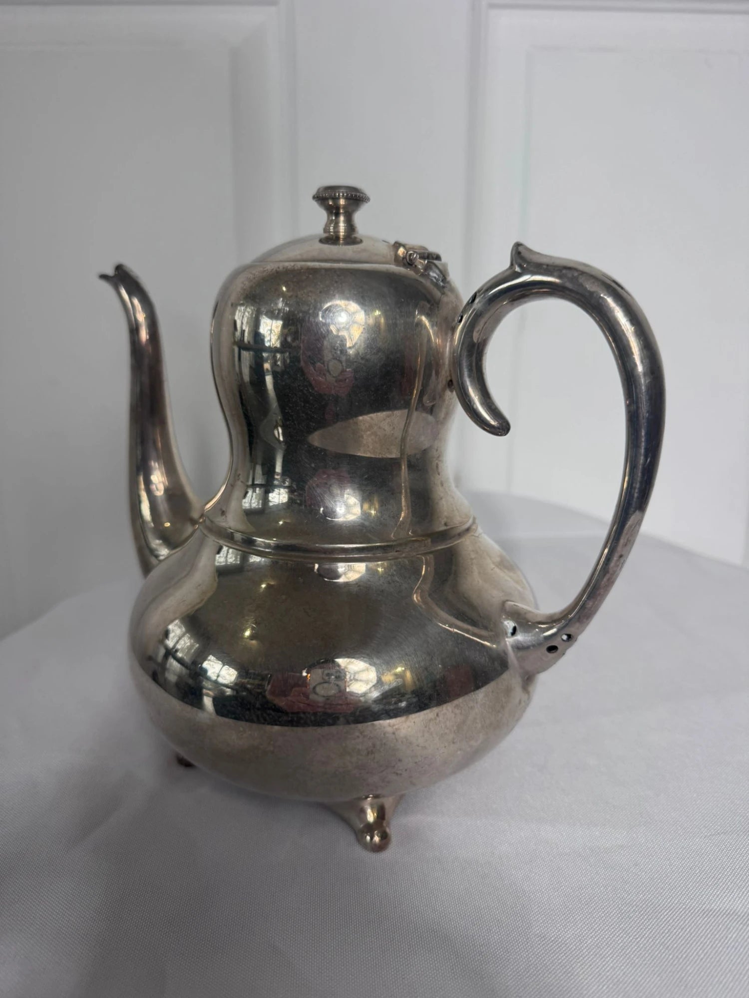Vintage Silver Plated Teapot - Elegant Footed Design - Image 5