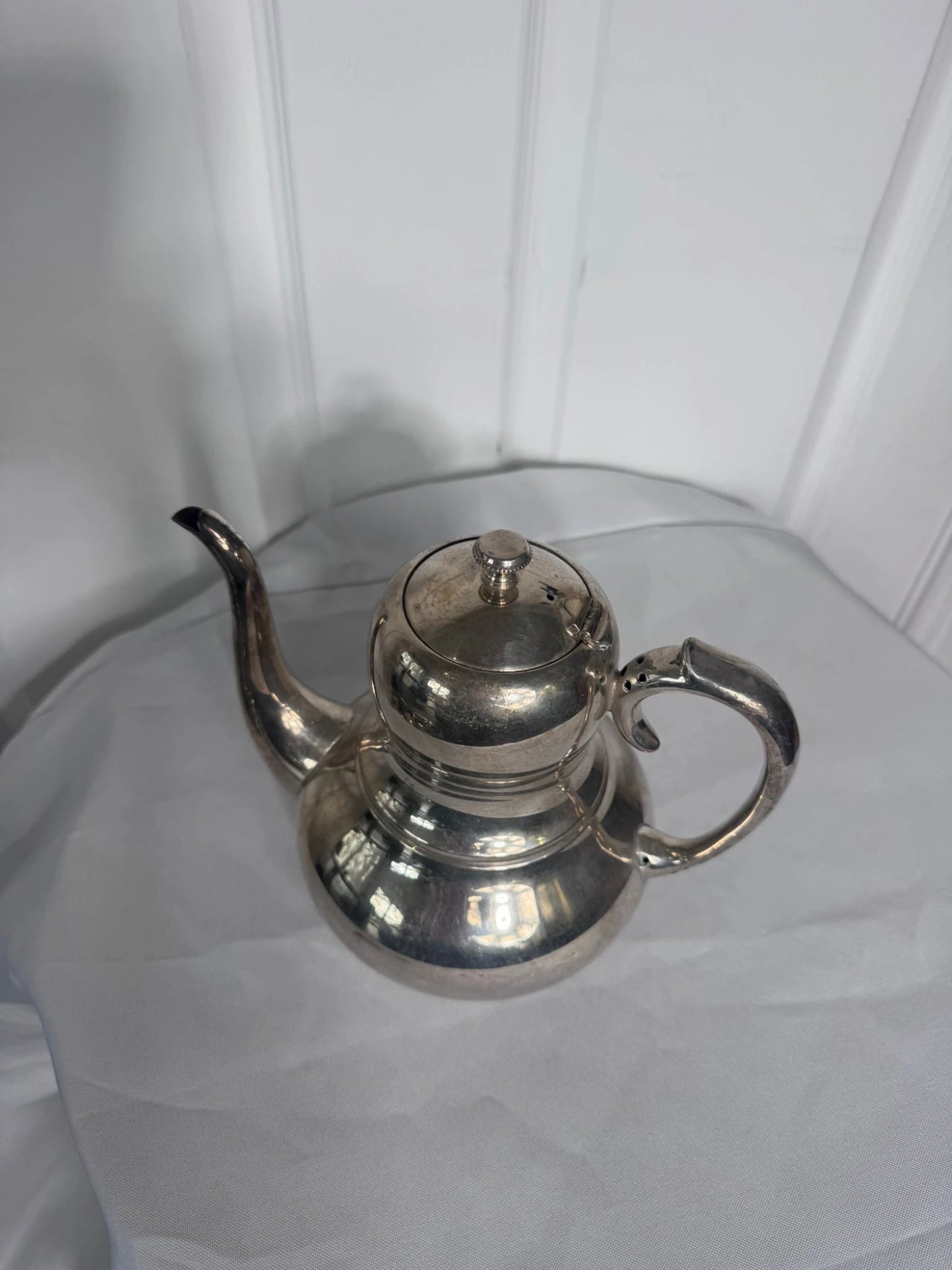 Vintage Silver Plated Teapot - Elegant Footed Design - Image 10