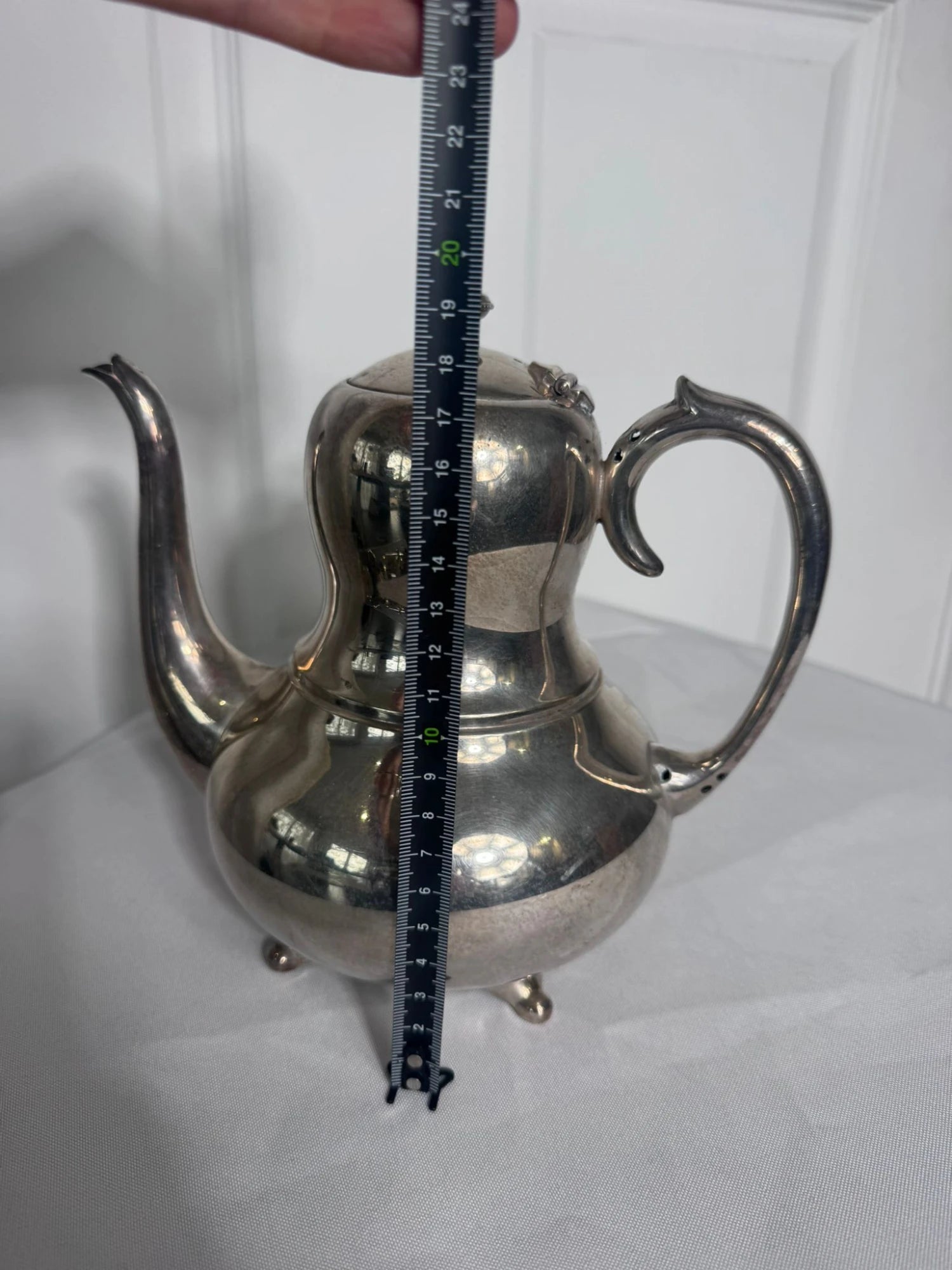 Vintage Silver Plated Teapot - Elegant Footed Design - Image 11