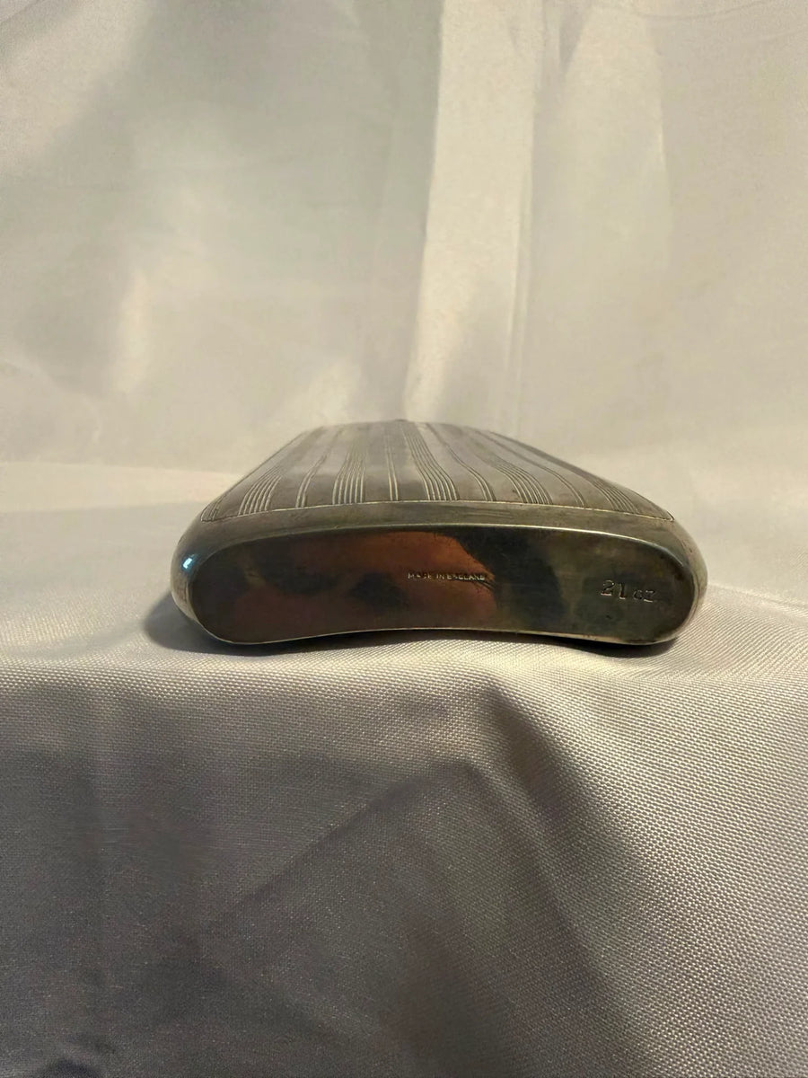 Silver Plated Hip Flask 21oz Large Engine Turned Made in England Vintage - Image 4