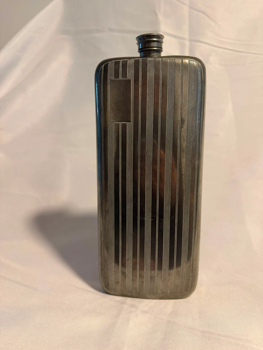 Silver Plated Hip Flask 21oz Large Engine Turned Made in England Vintage - Image 9