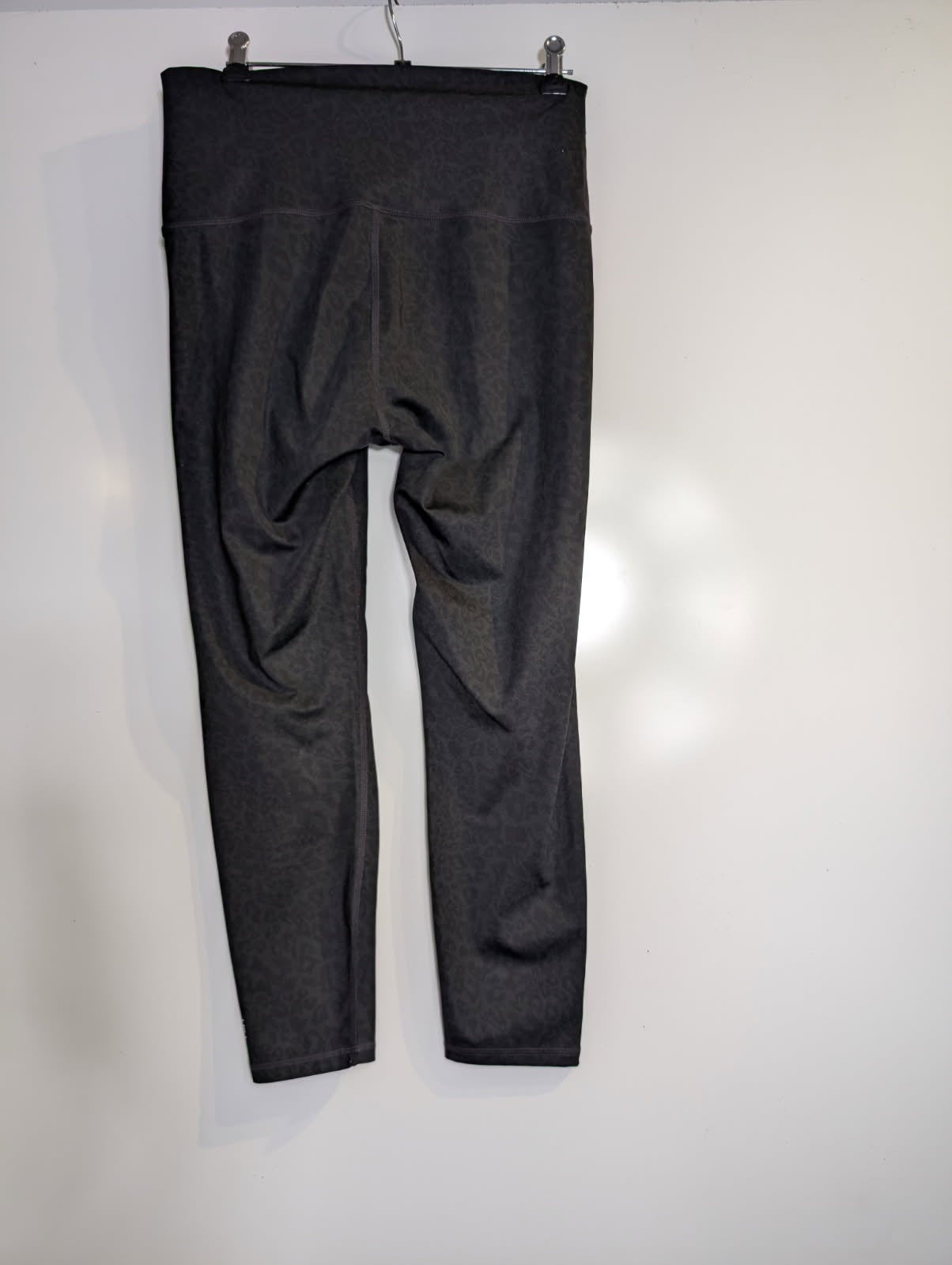 Nimble Activewear High-Rise Leggings Black Leopard Embossed AU 14 - Image 2