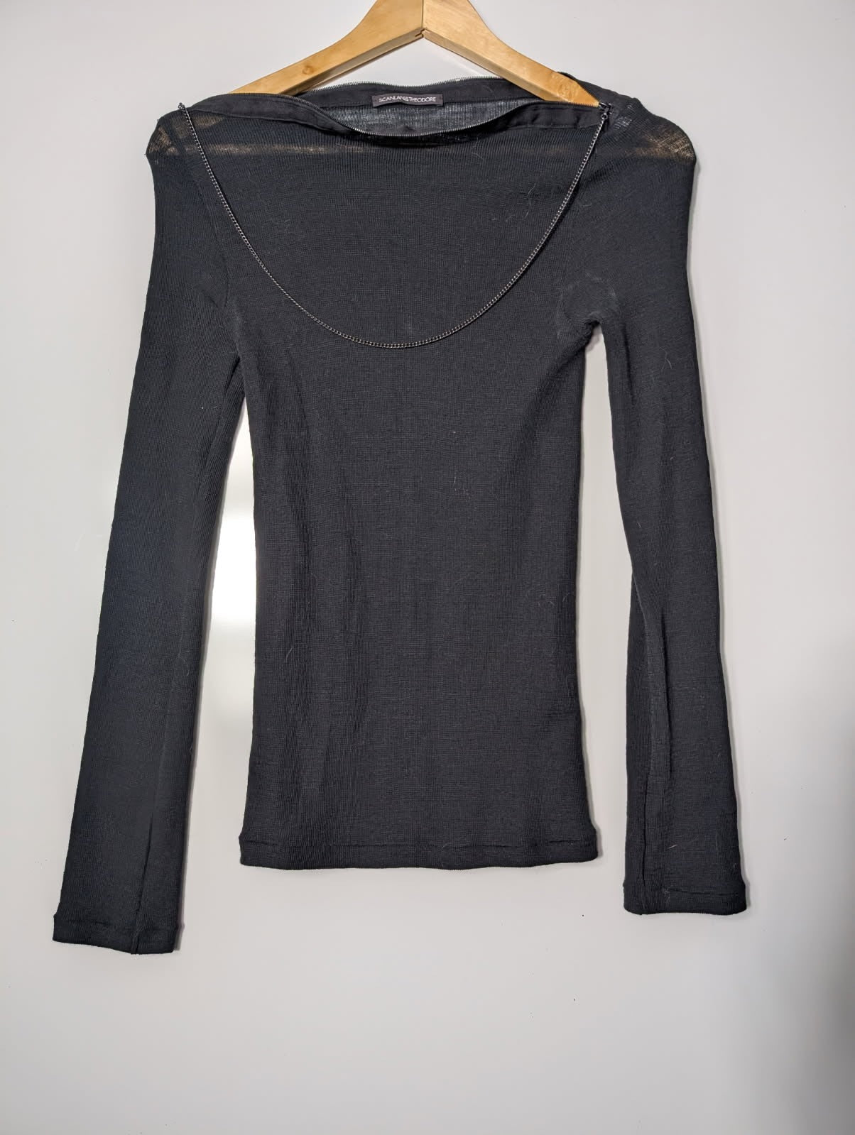 Scanlan & Theodore Black Ribbed Long Sleeve Top with Shoulder Zip Detail - Image 2