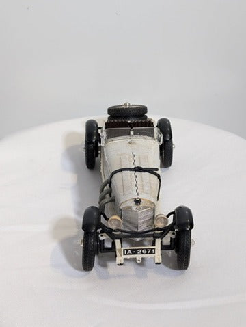 Burago Mercedes-Benz SSK 1928 Diecast Model Car 1:18 Scale White - Image 3