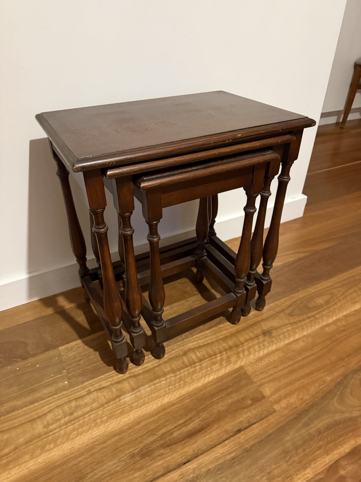 Vintage Nesting Tables Wooden Side Tables with Turned Legs Dark Brown