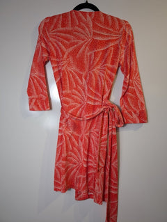 Diane von Furstenberg Julian Mini Wrap Dress Red White Leaf Print Size 4 - Image 3