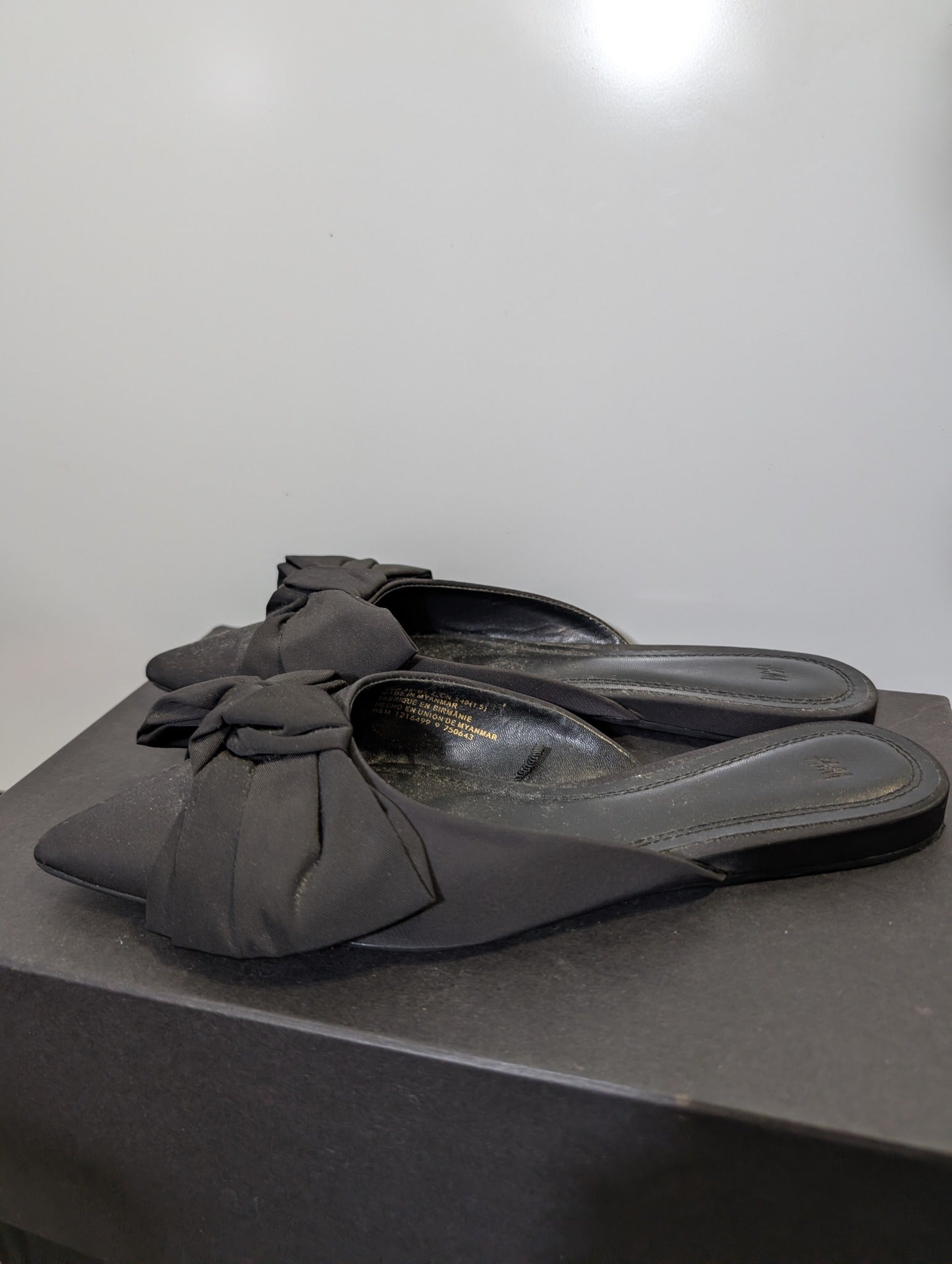 H&M Satin Bow Pointed Mules Black EU 38 - Image 2