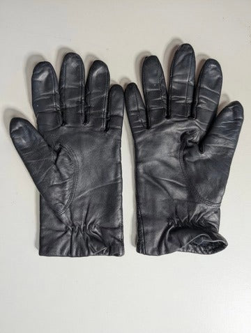Classic Black Leather Winter Gloves - Soft Lined - Image 2