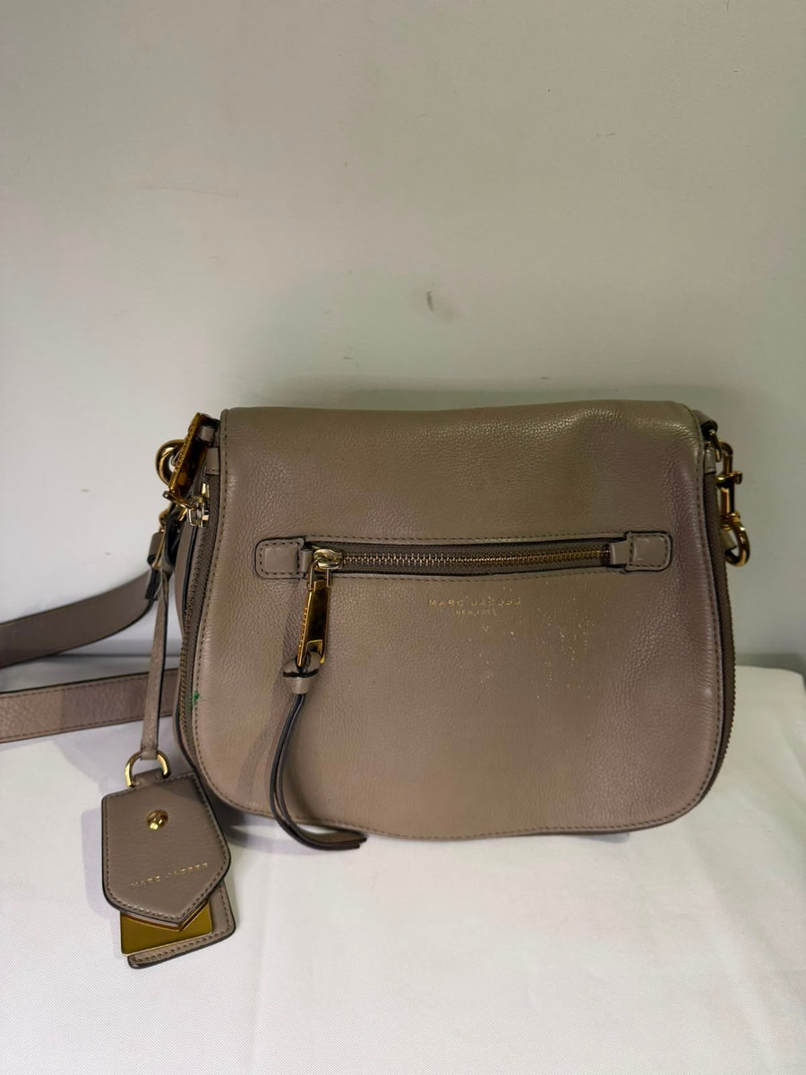 Marc Jacobs Recruit Nomad Crossbody Bag Taupe Leather - Image 2