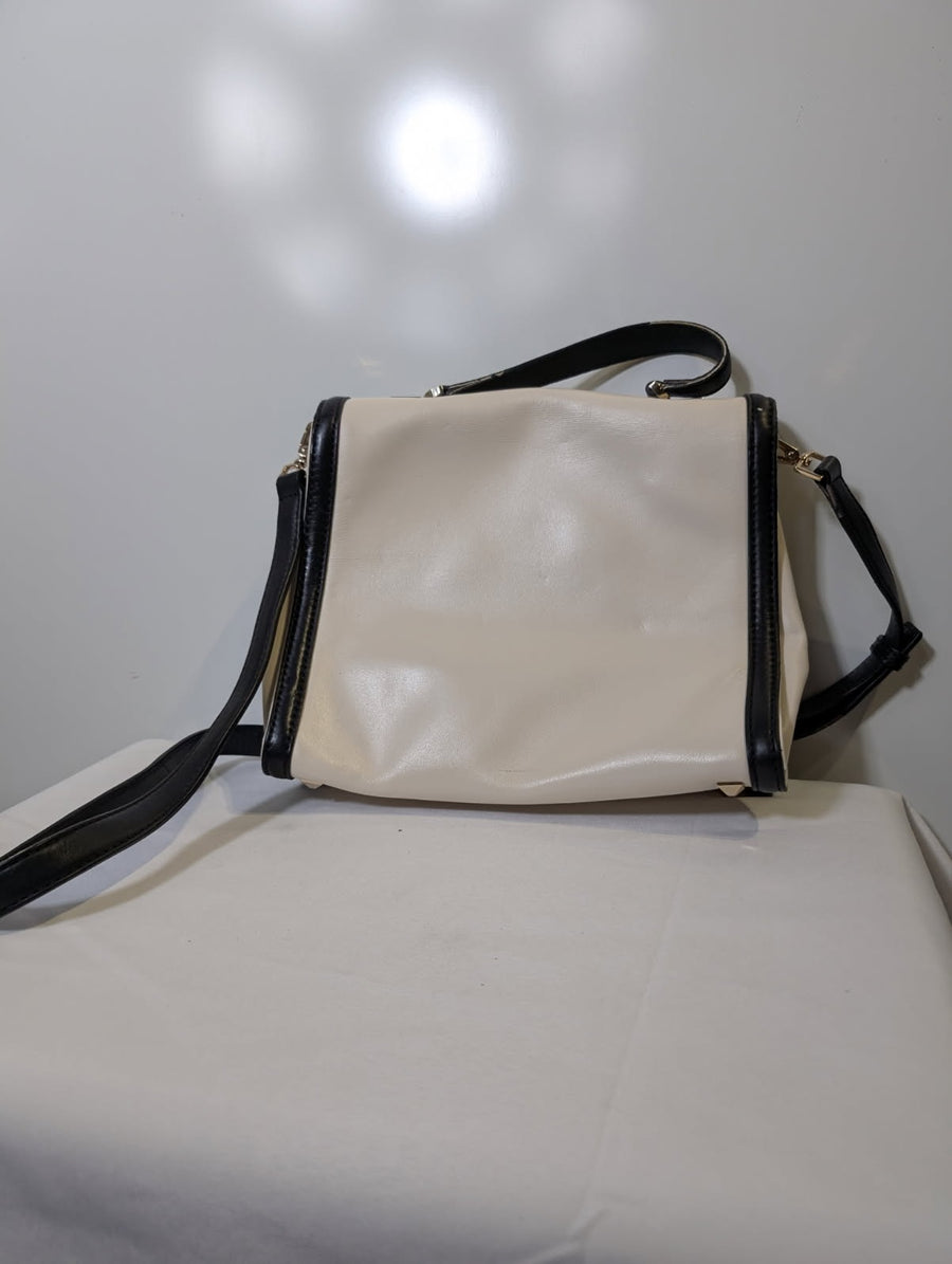 Kate Spade New York Cobble Hill Small Toddy Shoulder Bag Cream and Black - Image 2
