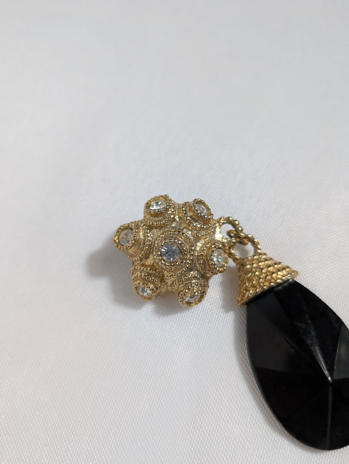 Vintage Gold Tone Textured Rhinestone and Black Teardrop Clip-on Earrings - Image 2