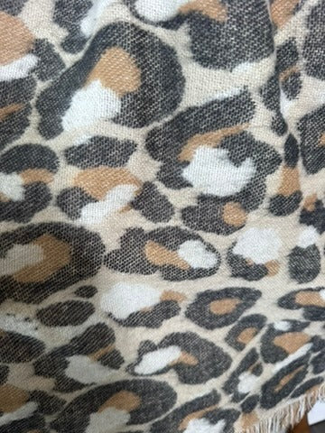 Leopard Print Fringed Blanket Scarf - Soft Oversized Wrap - Image 3
