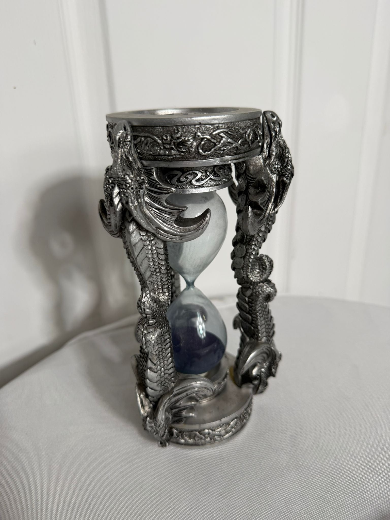 Gothic Fantasy Dragon Hourglass - Decorative Sand Timer - Image 2