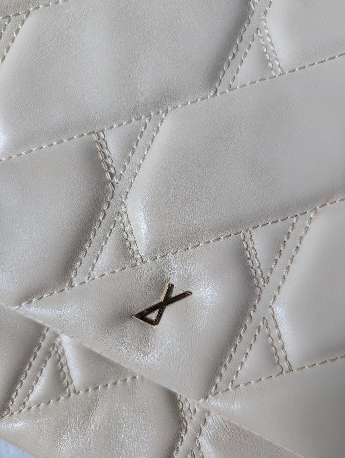 Ginger & Smart Quilted Leather Shoulder Bag Cream Gold Chain - Image 2