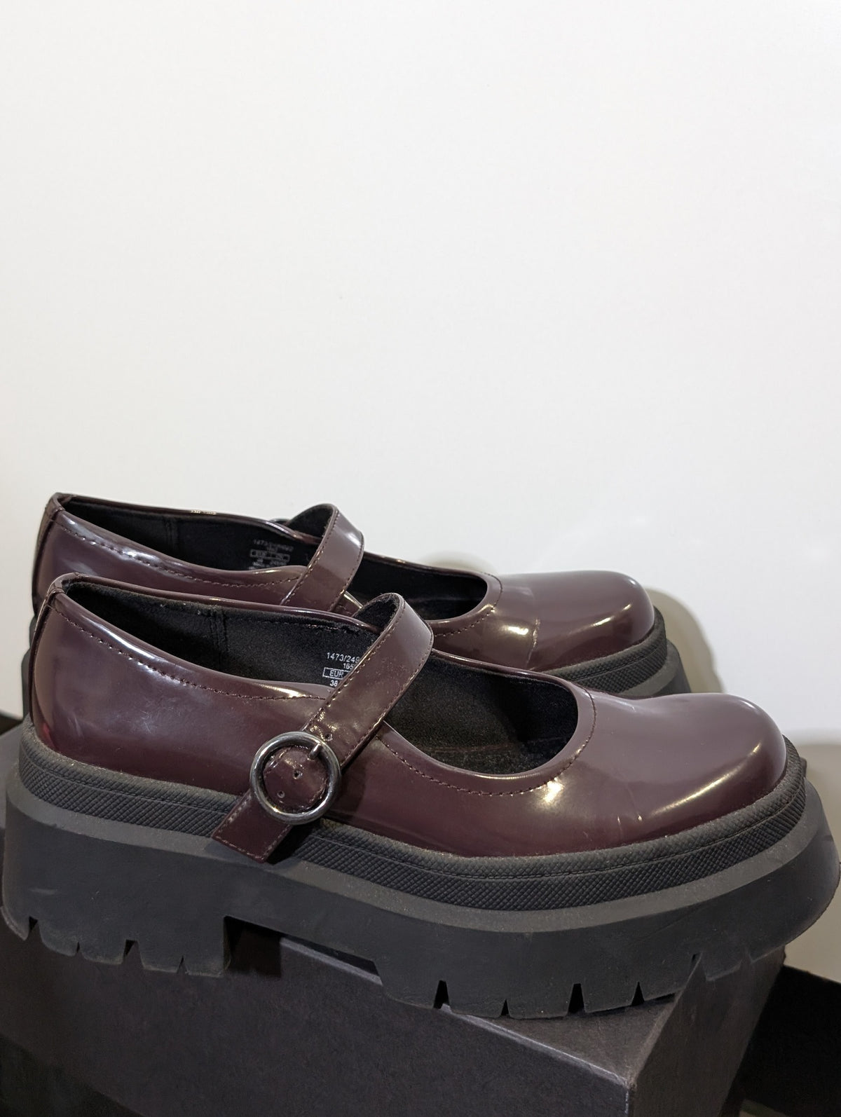 Pull & Bear Patent Platform Mary Jane Shoes - Burgundy EU 38 - Image 3