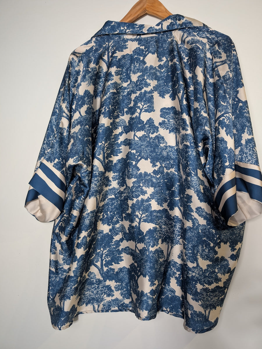 Carolina Lifestyle Satin Shirt Blue Toile de Jouy Print Size S/M - Image 4