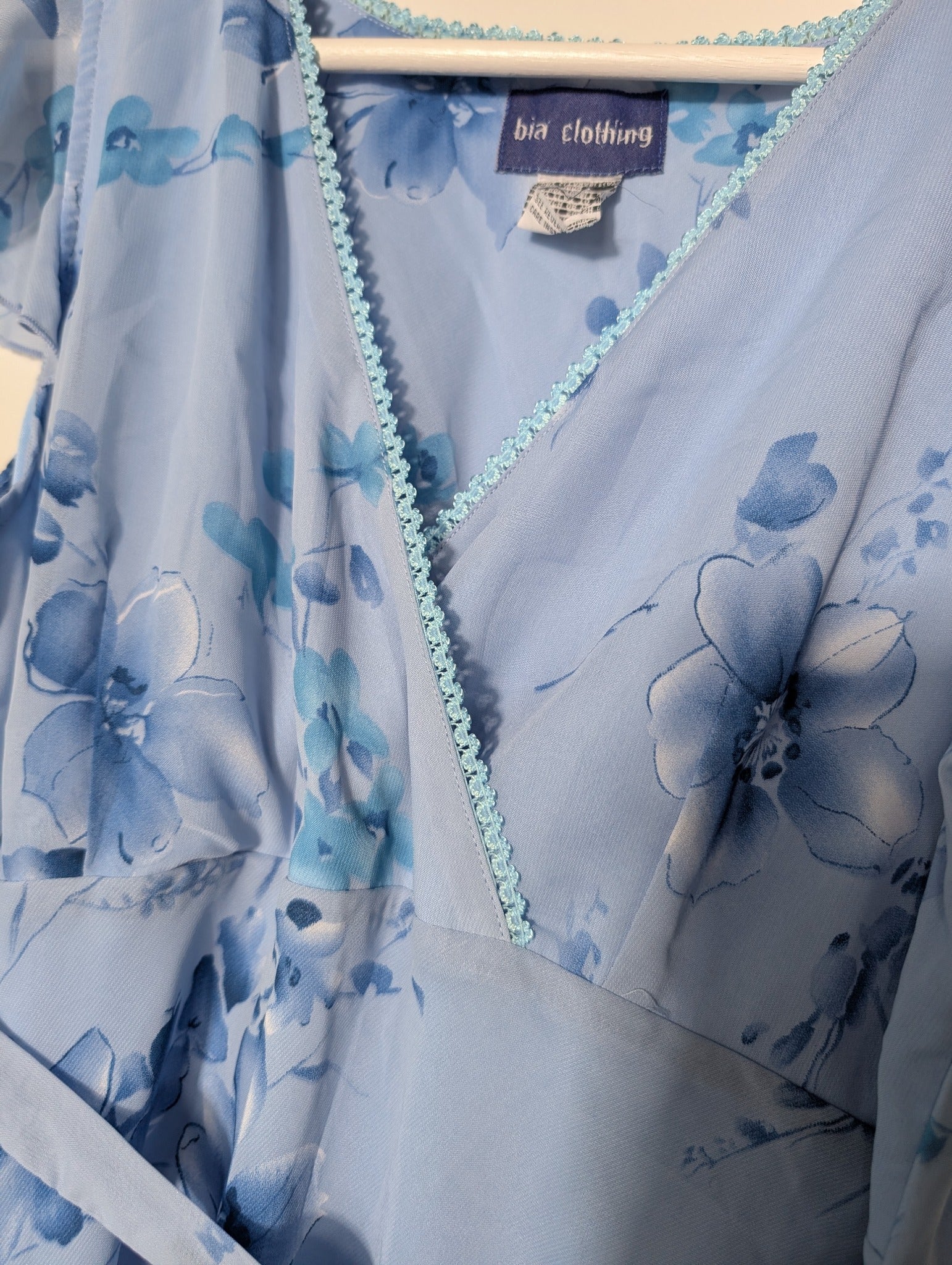 Bia Clothing Floral Midi Dress Blue Flutter Sleeve - Image 2