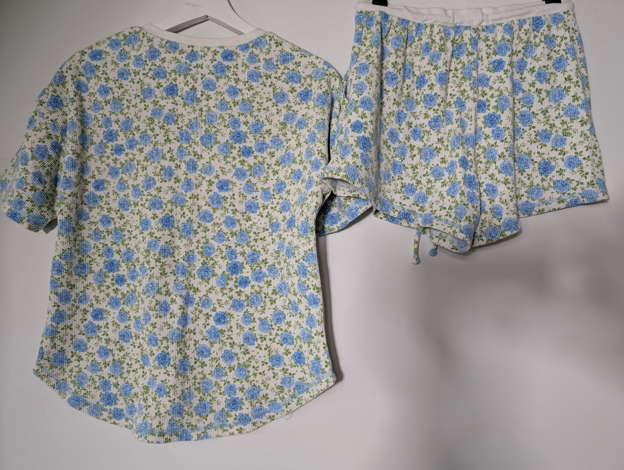 Peter Alexander Women's Floral Waffle Knit Pajama Set Blue XS - Image 6